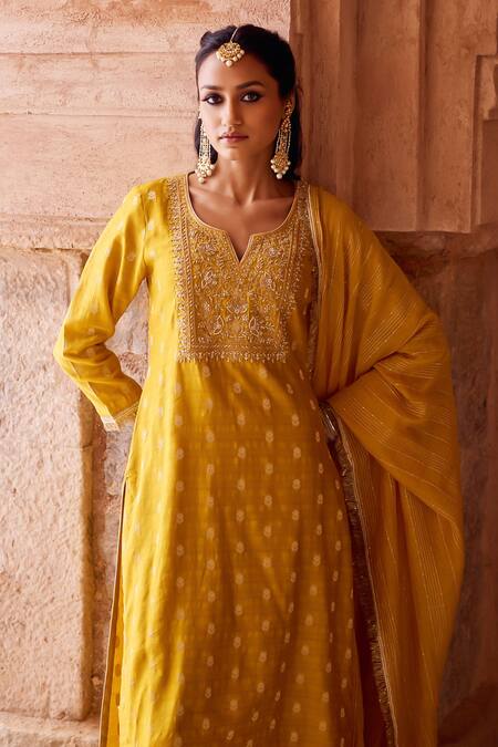 Buy Kritika Dawar Yellow Chanderi, Silk Round Neck Dabka Embroidered Kurta Set Buy_Kritika Dawar_Yellow Chanderi, Silk Round Neck Dabka Embroidered Kurta Set