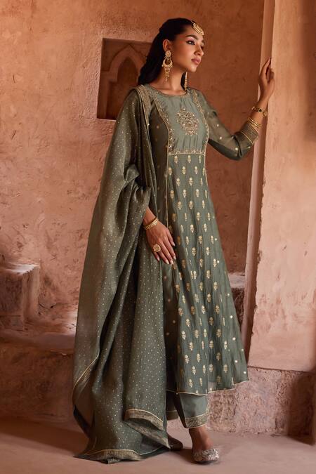 Buy Kritika Dawar Green Chanderi, Silk Embroidery Round Neck Dabka Kurta Set Buy_Kritika Dawar_Green Chanderi, Silk Embroidery Round Neck Dabka Kurta Set