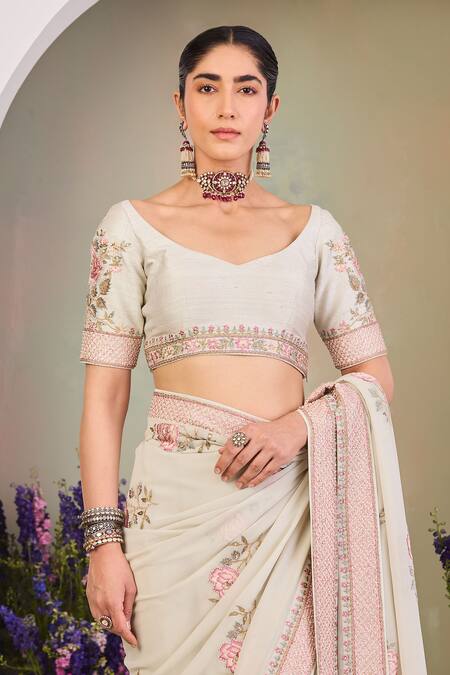 Buy Sue Mue Green Georgette Sequins, Beads Round Neck Floral Embroidered Saree Set Online at Aza Fashions Buy_Sue Mue_Green Georgette Sequins, Beads Round Neck Floral Embroidered Saree Set _Online_at_Aza_Fashions