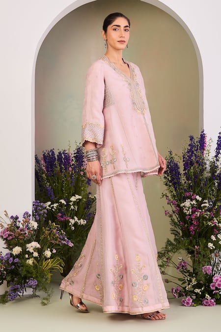 Sue Mue Pink Silk Organza Sequins, Beads, Embroidery Split V-neck Pastel Kurta Set at Aza Fashions Sue Mue_Pink Silk Organza Sequins, Beads, Embroidery Split V-neck Pastel Kurta Set _at_Aza_Fashions