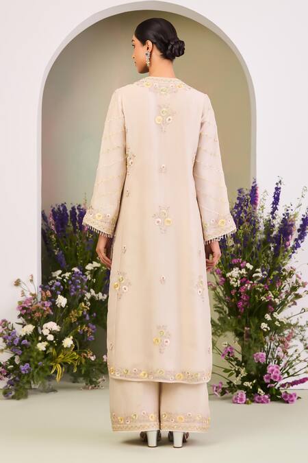 Buy Sue Mue Beige Silk Organza Embroidery, Sequins, Beads, Zari V-neck Kurta Set Online at Aza Fashions Buy_Sue Mue_Beige Silk Organza Embroidery, Sequins, Beads, Zari V-neck Kurta Set _Online_at_Aza_Fashions