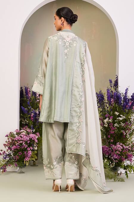 Shop Sue Mue Green Silk, Handloom Cotton, Embroidery, Applique Kurta Set at Aza Fashions Shop_Sue Mue_Green Silk, Handloom Cotton, Embroidery, Applique Kurta Set _at_Aza_Fashions