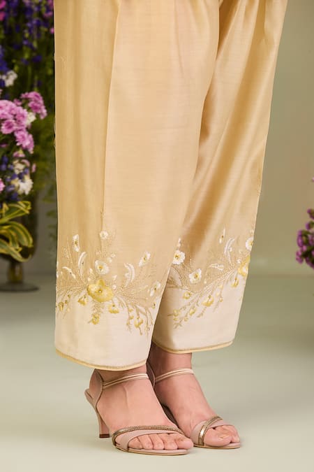 Sue Mue_Yellow Chanderi, Silk Applique, Embroidery Mandarin Collar Pastel Kurta Set _Online_at_Aza_Fashions