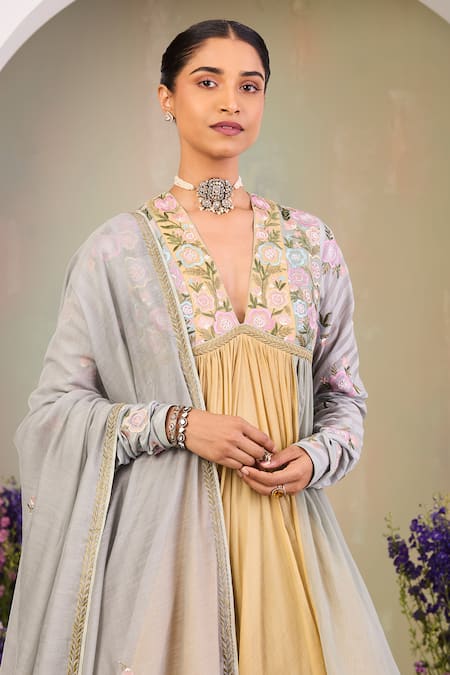 Sue Mue Multi Color Chanderi, Silk Embroidery V-neck Floral Anarkali Set Online at Aza Fashions Sue Mue_Multi Color Chanderi, Silk Embroidery V-neck Floral Anarkali Set _Online_at_Aza_Fashions