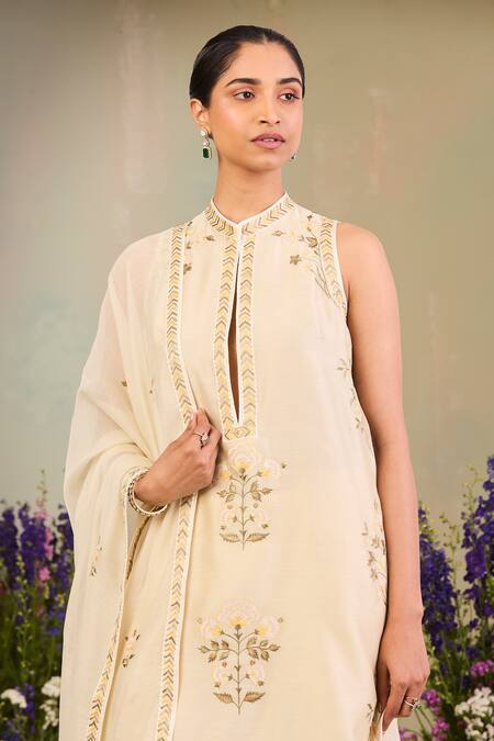 Sue Mue Yellow Chanderi, Handloom Cotton, Silk Embroidery High Neck Floral Kurta Set Online at Aza Fashions Sue Mue_Yellow Chanderi, Handloom Cotton, Silk Embroidery High Neck Floral Kurta Set _Online_at_Aza_Fashions