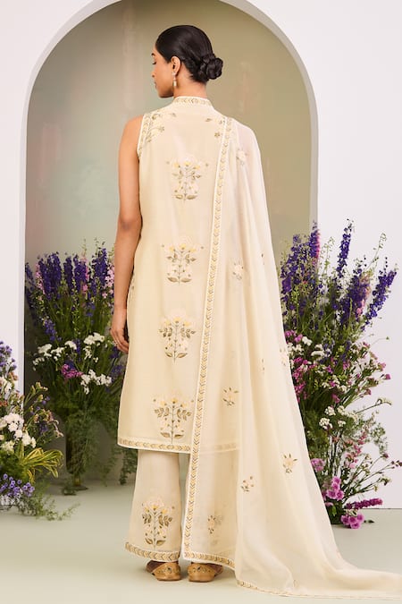 Shop Sue Mue Yellow Chanderi, Handloom Cotton, Silk Embroidery High Neck Floral Kurta Set at Aza Fashions Shop_Sue Mue_Yellow Chanderi, Handloom Cotton, Silk Embroidery High Neck Floral Kurta Set _at_Aza_Fashions