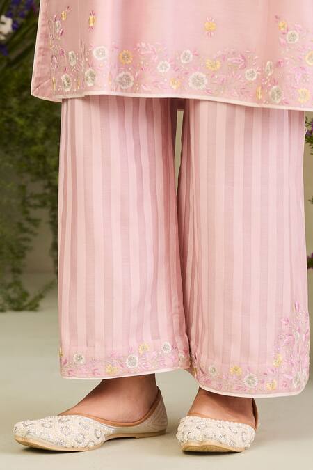 Sue Mue Pink Handloom Cotton, Silk, Chanderi Embroidery, Zari V-neck Pastel Kurta Set Online at Aza Fashions Sue Mue_Pink Handloom Cotton, Silk, Chanderi Embroidery, Zari V-neck Pastel Kurta Set _Online_at_Aza_Fashions