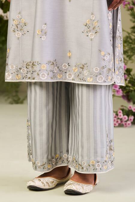 Sue Mue Blue Silk, Embroidery V-neck Ice Kurta Set Online at Aza Fashions Sue Mue_Blue Silk, Embroidery V-neck Ice Kurta Set _Online_at_Aza_Fashions