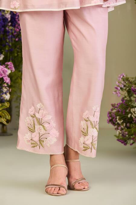 Sue Mue_Pink Chanderi Embroidery Round Neck Pastel Floral Kurta Set _Online_at_Aza_Fashions