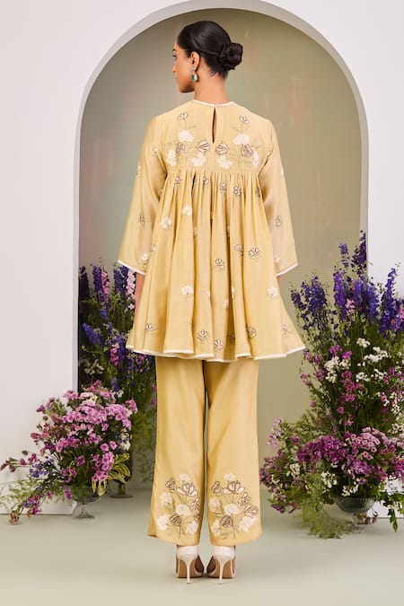 Sue Mue Pastel Yellow Floral Embroidered Kurta Set 
