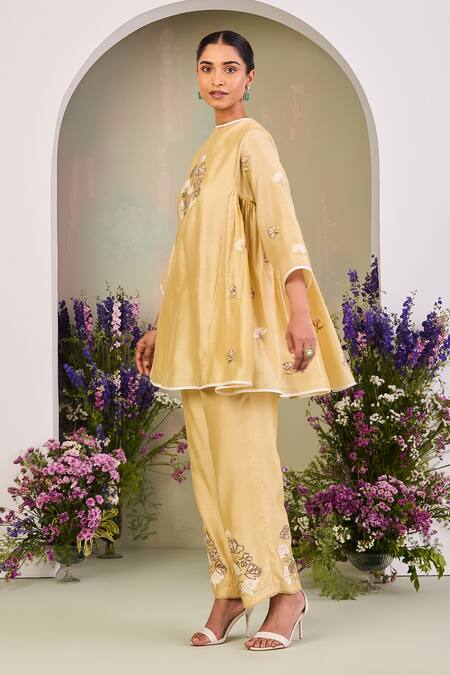 Sue Mue_Yellow Silk, Embroidery Round Neck Pastel Floral Kurta Set _Online_at_Aza_Fashions