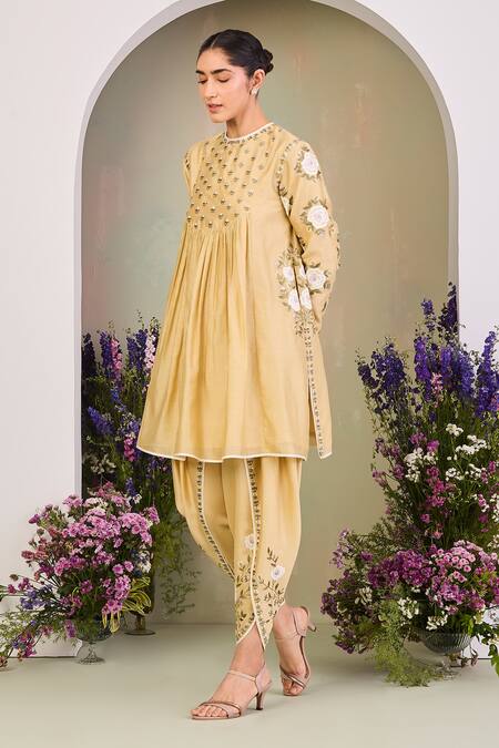 Sue Mue_Yellow Silk Beads, Embroidery Round Neck Pastel Floral Kurta Set _at_Aza_Fashions
