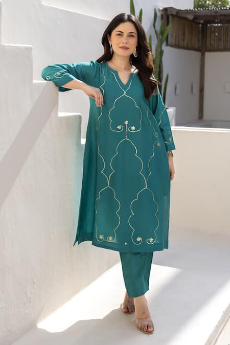 Buy ASRUMO Green Chanderi Embroidery Split V-neck Teal Noor Co-ord Set Online at Aza Fashions Buy_ASRUMO_Green Chanderi Embroidery Split V-neck Teal Noor Co-ord Set _Online_at_Aza_Fashions