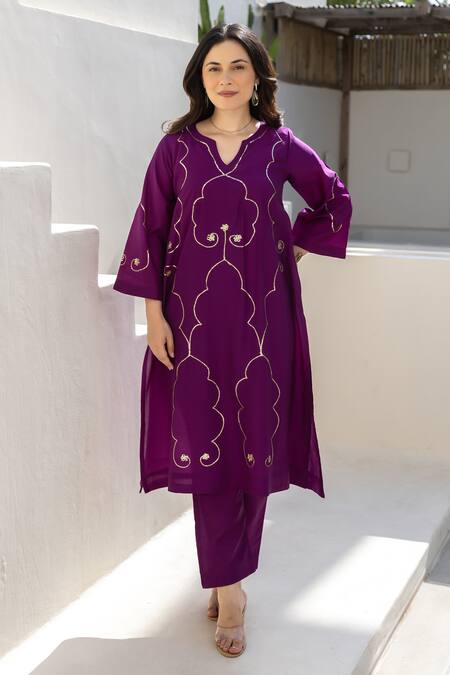 ASRUMO Purple Chanderi Embroidery V-neck Royal Plum Co-ord Set at Aza Fashions ASRUMO_Purple Chanderi Embroidery V-neck Royal Plum Co-ord Set _at_Aza_Fashions
