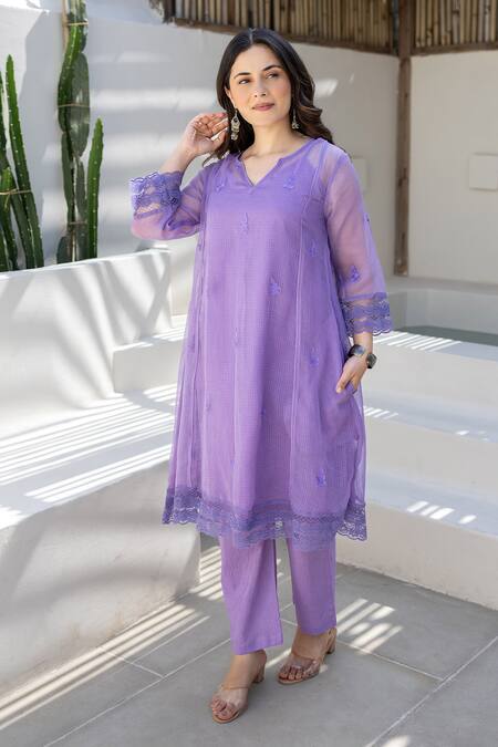 ASRUMO Mauve Doriya Embroidery V-neck Lavender Breeze Kurta Set Online at Aza Fashions ASRUMO_Mauve Doriya Embroidery V-neck Lavender Breeze Kurta Set _Online_at_Aza_Fashions