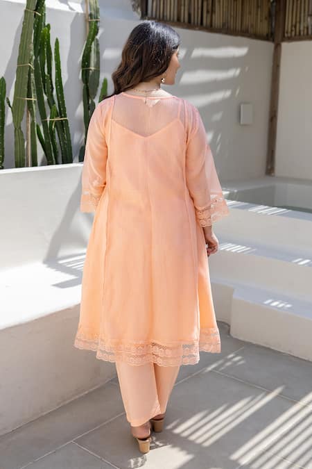 Shop ASRUMO Peach Embroidery V-neck Doriya Kurta Set at Aza Fashions Shop_ASRUMO_Peach Embroidery V-neck Doriya Kurta Set _at_Aza_Fashions
