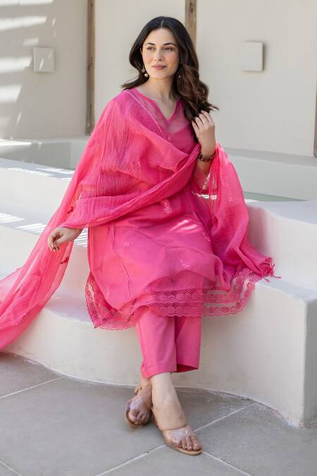 Buy ASRUMO Pink Embroidery V-neck Gulnaar Doriya Kurta Set Online at Aza Fashions Buy_ASRUMO_Pink Embroidery V-neck Gulnaar Doriya Kurta Set _Online_at_Aza_Fashions