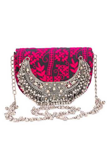 Buy 5elements Purple Beads, Chains Harini Magenta Handbag Online at Aza Fashions Buy_5elements_Purple Beads, Chains Harini Magenta Handbag _Online_at_Aza_Fashions