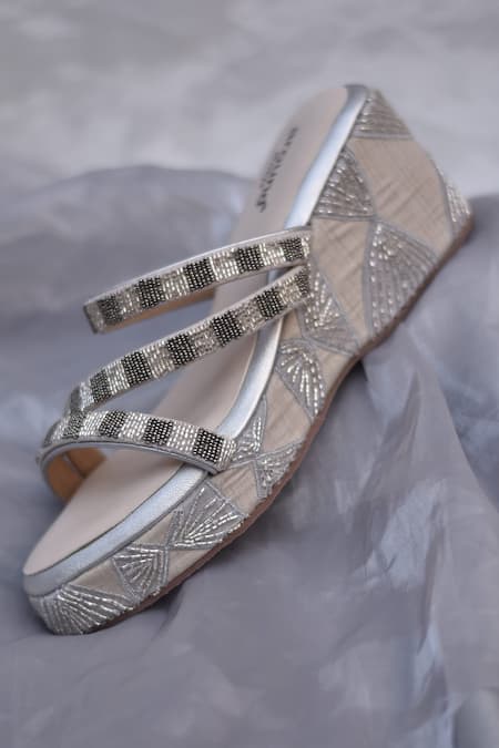 Around Always Illusion Wedges  