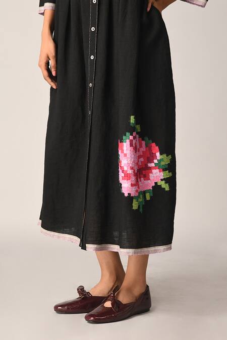 Shop Payal Pratap Black Handloom Cotton Embroidery Collared Bella Applique Dress Online at Aza Fashions Shop_Payal Pratap_Black Handloom Cotton Embroidery Collared Bella Applique Dress _Online_at_Aza_Fashions