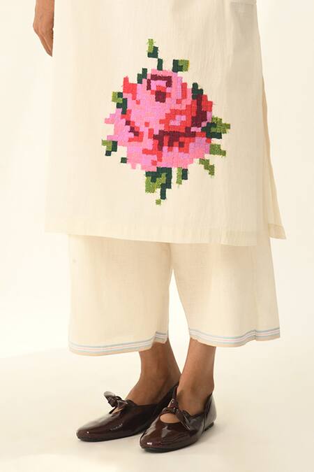 Payal Pratap Ivory Handloom Cotton Embroidery Split V-neck Tunic And Pant Set at Aza Fashions Payal Pratap_Ivory Handloom Cotton Embroidery Split V-neck Tunic And Pant Set _at_Aza_Fashions