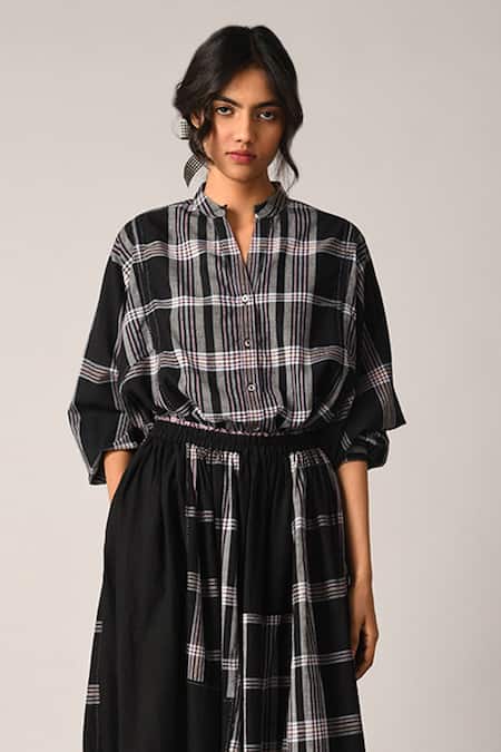 Shop_Payal Pratap_Black Handloom Cotton Collared Iwara Oversized Panel Shirt _Online_at_Aza_Fashions