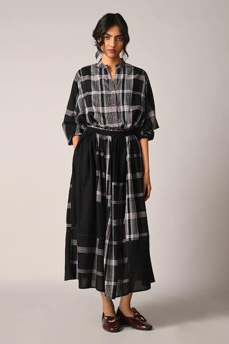 Payal Pratap_Black Handloom Cotton Collared Iwara Oversized Panel Shirt _at_Aza_Fashions