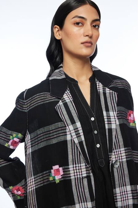 Shop Payal Pratap Black Linen Embroidery Collared Arvensis Long Jacket Online at Aza Fashions Shop_Payal Pratap_Black Linen Embroidery Collared Arvensis Long Jacket _Online_at_Aza_Fashions