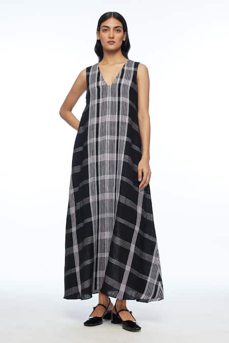 Payal Pratap Black Linen V-neck Handloom Maxi Dress 