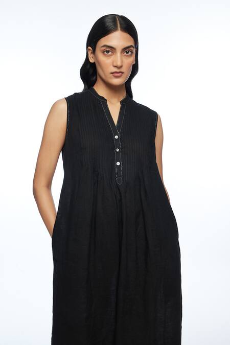Buy Payal Pratap Black Linen Split V-neck Cymosa Yoke Pleated Midi Dress Buy_Payal Pratap_Black Linen Split V-neck Cymosa Yoke Pleated Midi Dress