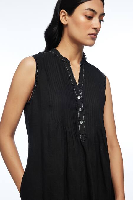 Shop Payal Pratap Black Linen Split V-neck Cymosa Yoke Pleated Midi Dress Shop_Payal Pratap_Black Linen Split V-neck Cymosa Yoke Pleated Midi Dress