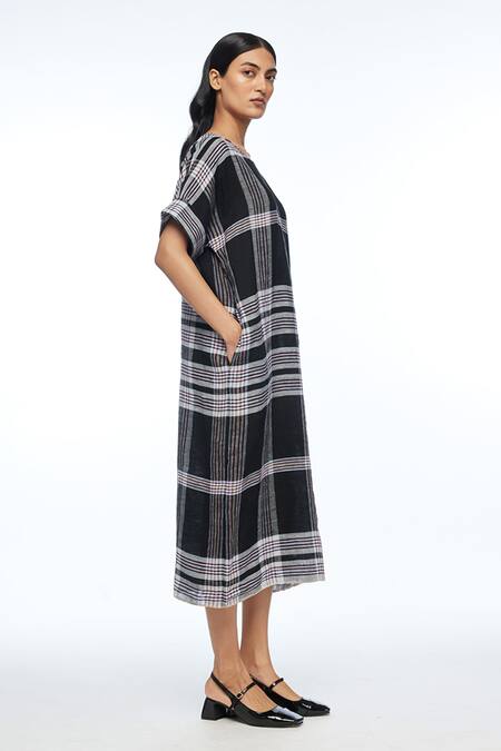 Payal Pratap Black Linen Boat Neck Dumalis Midi Dress Online at Aza Fashions Payal Pratap_Black Linen Boat Neck Dumalis Midi Dress _Online_at_Aza_Fashions