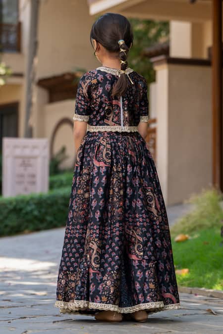 Yuvraani Jaipur Grey & Black Floral Printed Lehenga Set 