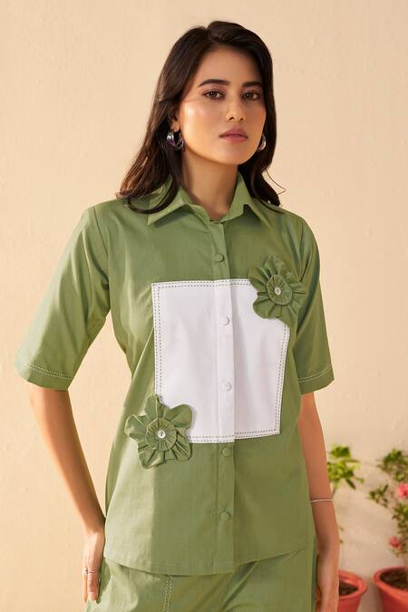 Buy_Savaaya_Green Poplin Fabric Flowers Collared Lush Pant Set 