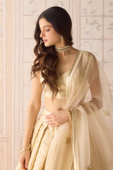 Buy Shyam Narayan Prasad Ivory Brocade, Organza Embroidery Sweetheart Neck Lehenga Set Buy_Shyam Narayan Prasad_Ivory Brocade, Organza Embroidery Sweetheart Neck Lehenga Set