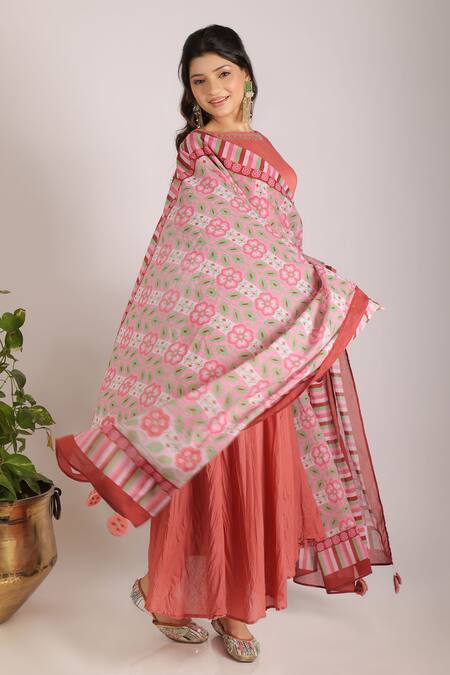 Grass & Sunshine_Coral Cotton Embroidery Round Neck Flora Bloom Anarkali Set _at_Aza_Fashions