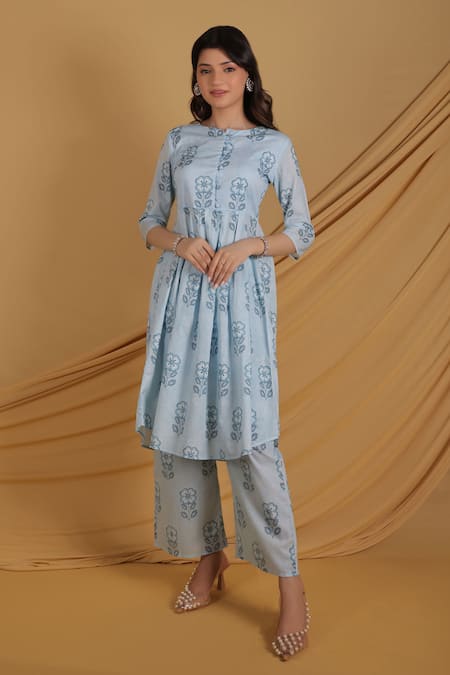 Grass & Sunshine Blue Cotton Round Neck Dainty Floral Co-ord Set 