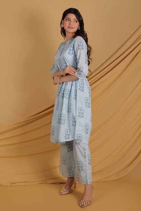 Buy_Grass & Sunshine_Blue Cotton Round Neck Dainty Floral Co-ord Set _Online_at_Aza_Fashions