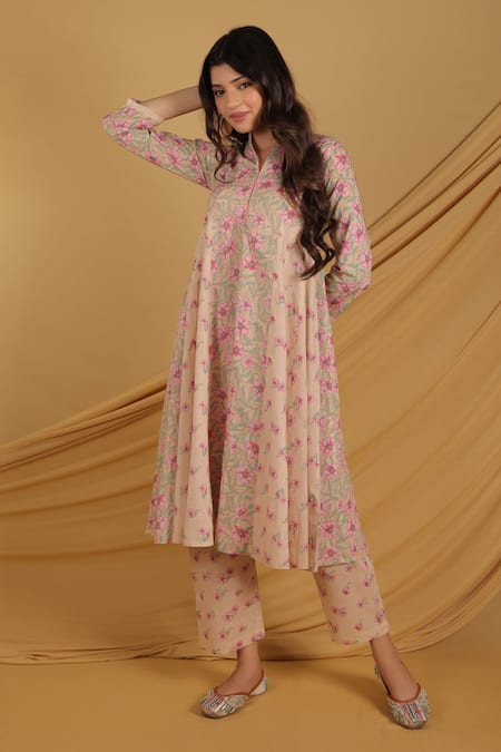 Buy_Grass & Sunshine_Beige Cotton Collared Spring Meadow Kurta And Pant Set _Online_at_Aza_Fashions