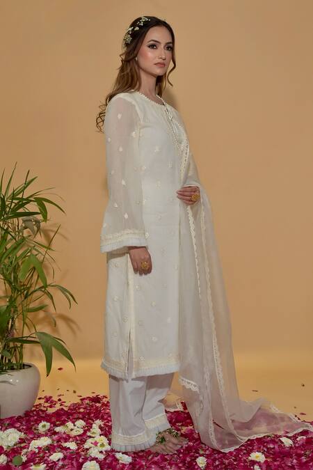 Rachit Khanna_White Chanderi Cotton, Organza Pearls, Lace Keyhole Neck Straight Kurta Set _Online_at_Aza_Fashions