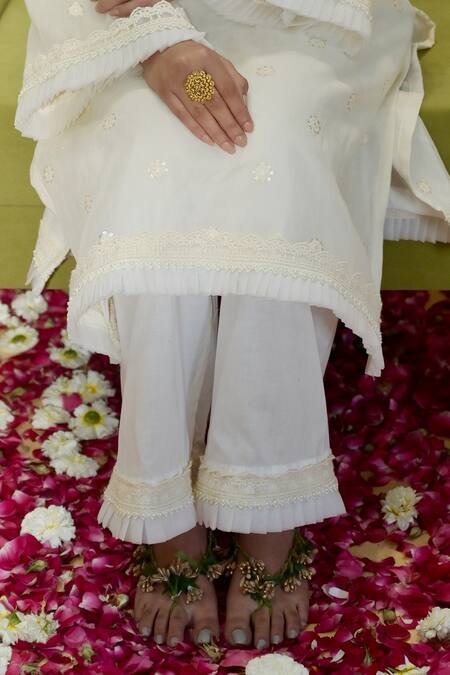 Buy_Rachit Khanna_White Chanderi Cotton, Organza Pearls, Lace Keyhole Neck Straight Kurta Set _Online_at_Aza_Fashions