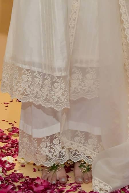 Buy_Rachit Khanna_White Chanderi Cotton, Organza Lace V-neck Pintucks Kurta Set _Online_at_Aza_Fashions