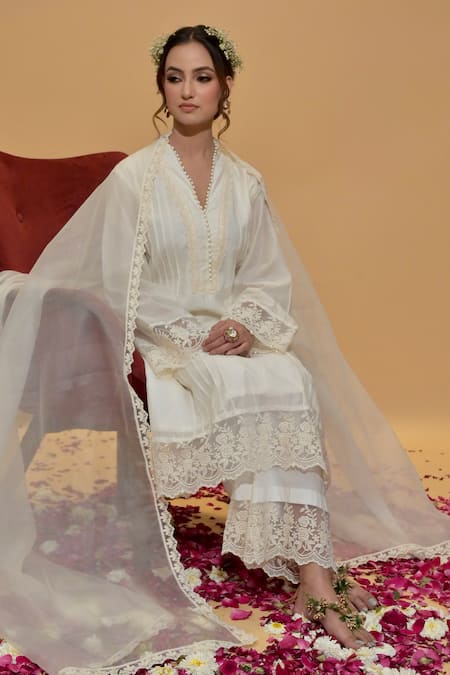Rachit Khanna_White Chanderi Cotton, Organza Lace V-neck Pintucks Kurta Set _at_Aza_Fashions