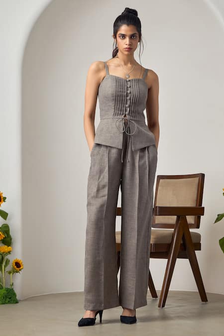MAISOLOS Gray , Handloom Square Neck Grey Matka Corset And Pant Set 