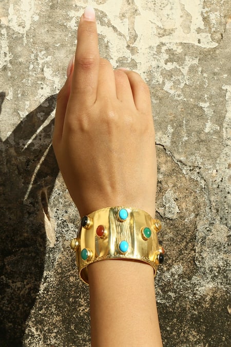 MAALICIOUS JEWELRY Gold Plated Stones Studded Bracelet 