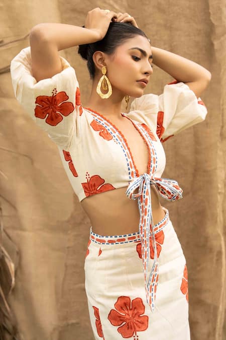 Kalakaari By Sagarika_Orange Cotton Embroidery V-neck Floral Print Skirt Set _Online_at_Aza_Fashions