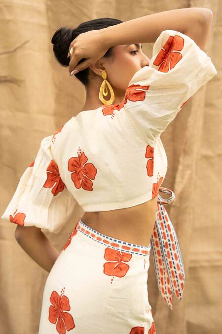 Buy_Kalakaari By Sagarika_Orange Cotton Embroidery V-neck Floral Print Skirt Set _Online_at_Aza_Fashions