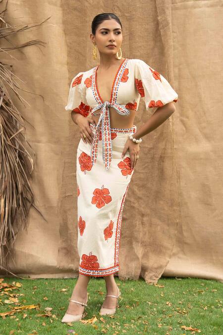 Shop_Kalakaari By Sagarika_Orange Cotton Embroidery V-neck Floral Print Skirt Set 