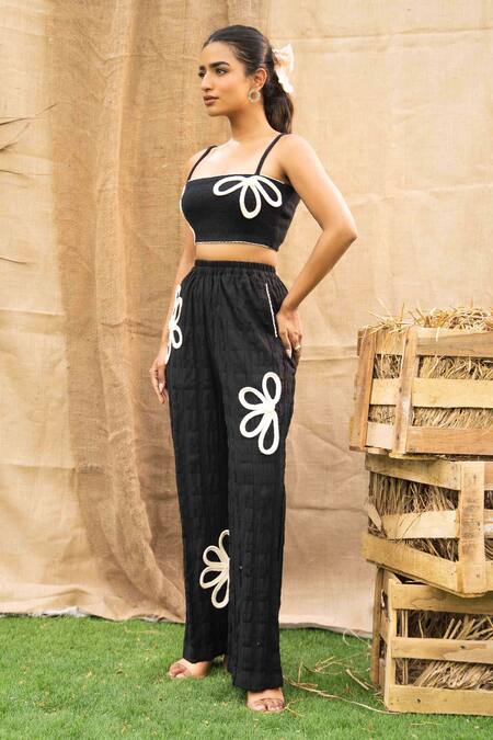 Buy Kalakaari By Sagarika Black Cotton Embroidery Square , Open Floral Pant Set Online at Aza Fashions Buy_Kalakaari By Sagarika_Black Cotton Embroidery Square , Open Floral Pant Set _Online_at_Aza_Fashions
