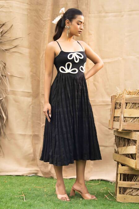 Shop Kalakaari By Sagarika Black Cotton Embroidery Square Neck Midi Dress With Online at Aza Fashions Shop_Kalakaari By Sagarika_Black Cotton Embroidery Square Neck Midi Dress With _Online_at_Aza_Fashions